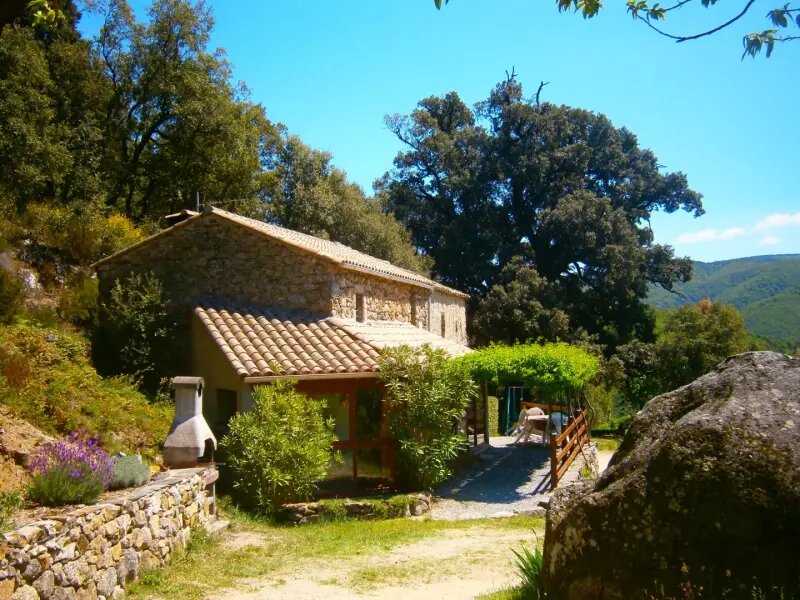 Vacances en Cévennes : pourquoi loger dans un village de gîtes ?